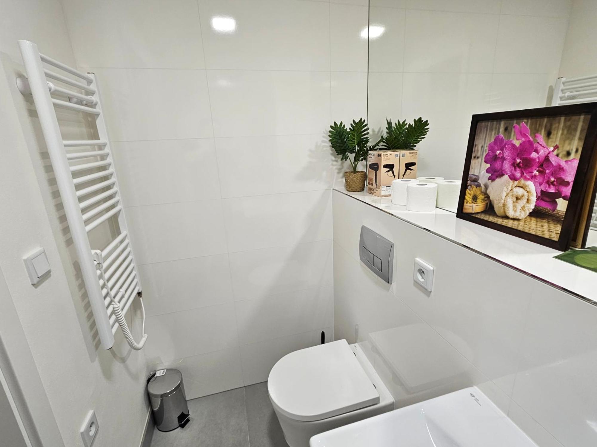 Live-inn 2 Bdr Family For 1-8 Guests, 20 Mins To Center, Lift, Gym, Reception, Parking, Roof Terrace, Game & Party Apartmán *