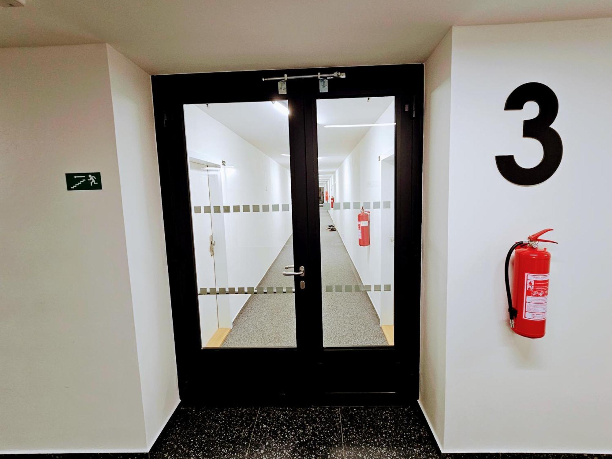 Apartmán Live-inn 2 Bdr Family For 1-8 Guests, 20 Mins To Center, Lift, Gym, Reception, Parking, Roof Terrace, Game & Party