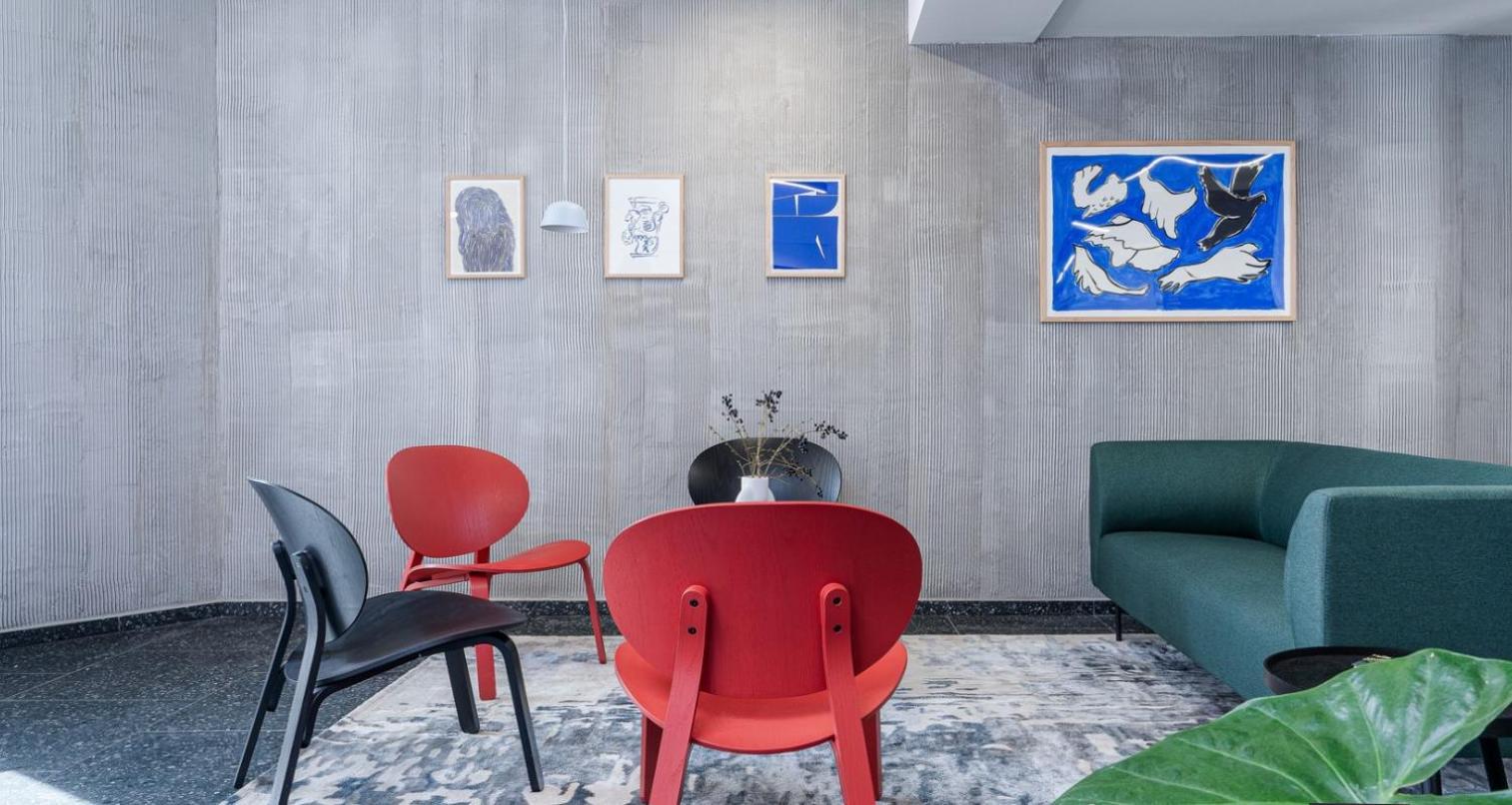 Apartment Live-inn 2 Bdr Family For 1-8 Guests, 20 Mins To Center, Lift, Gym, Reception, Parking, Roof Terrace, Game & Party Prag